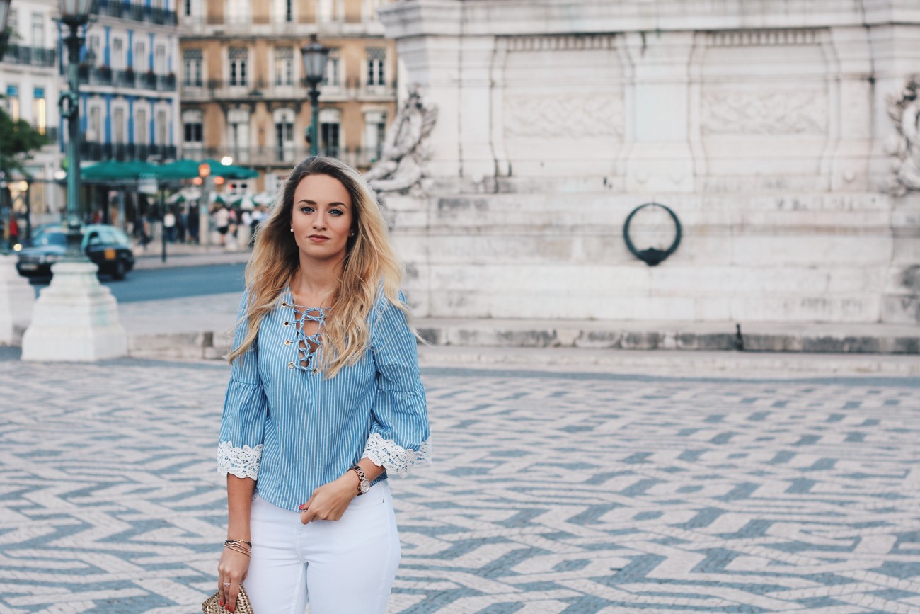Blogger Mrs.Brightside Rosavivi Lissabon Portugal Travel Outfit Look Summer Sommer White Jeans Blue Blouse Zara 10