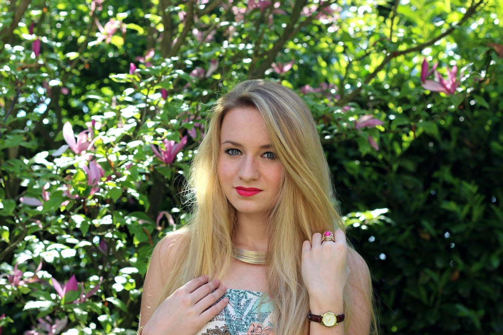 Outfit: Love is a game like you and I