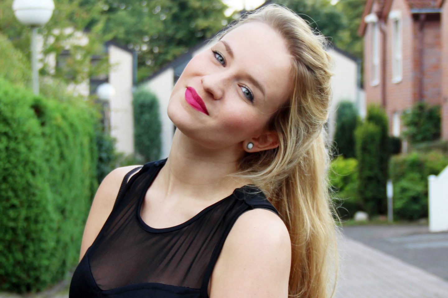 Outfit: Bow-Dress