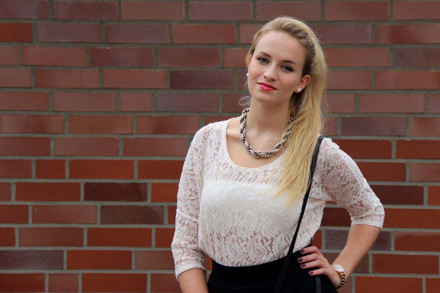 Outfit: Lace-Shirt