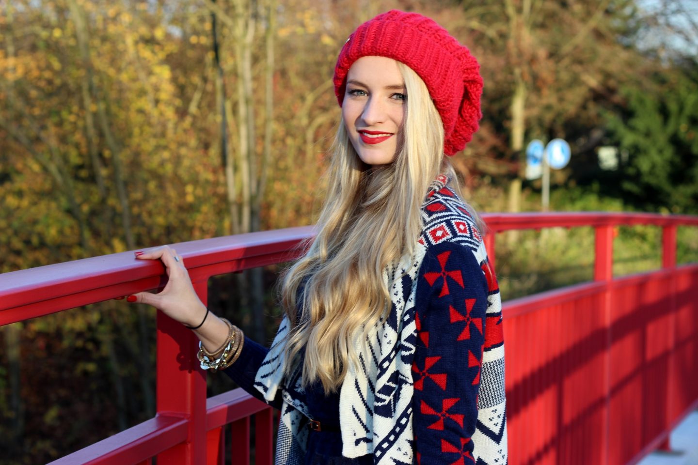 Outfit: Base Colors – Red & Blue