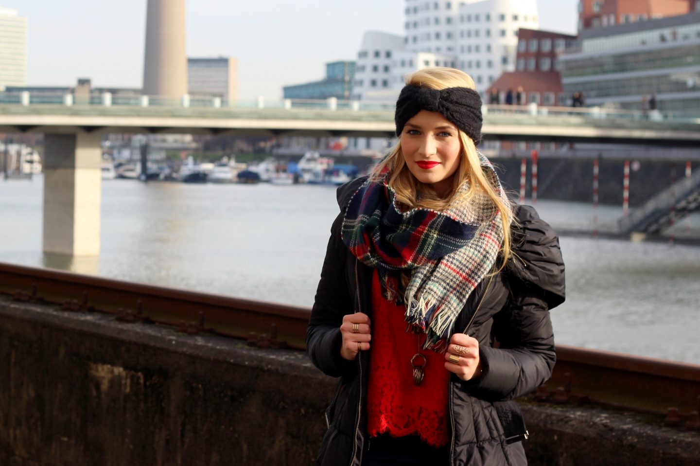Outfit: Blanket Scarf Love