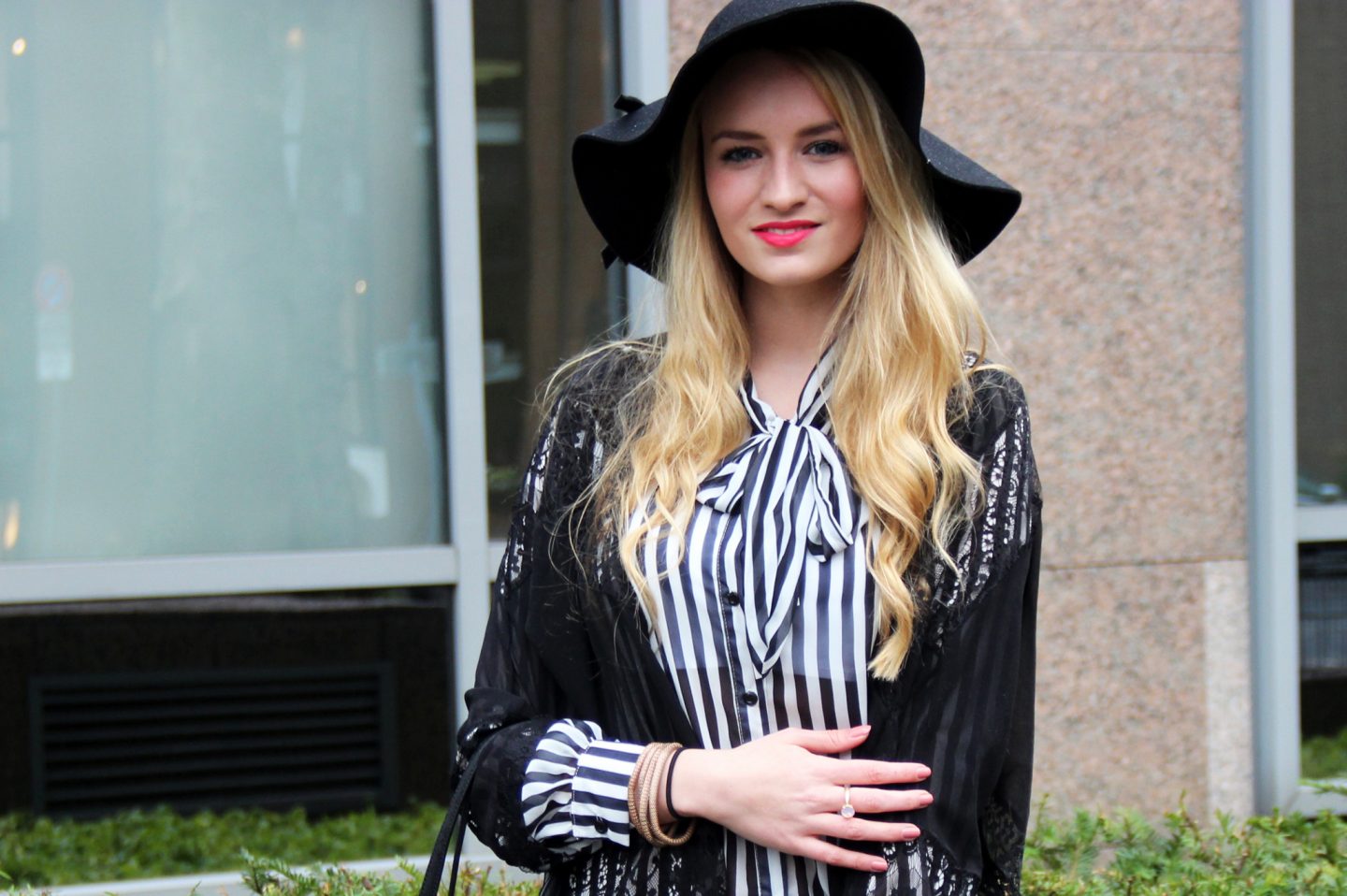 Outfit: Striped Blouse & Fedora