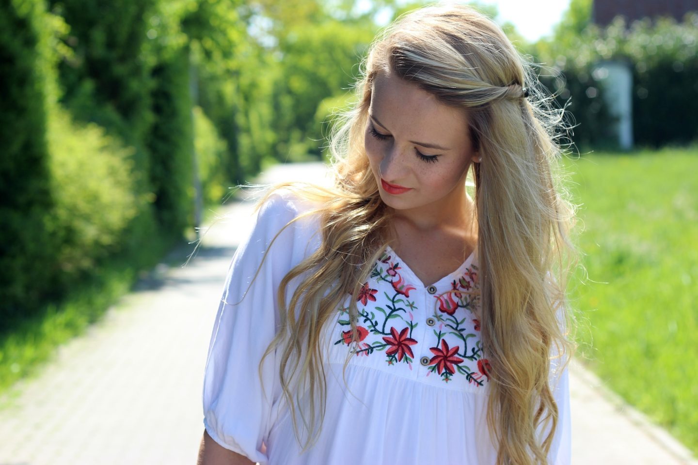 Outfit: Embroidered, White Flower-Dress