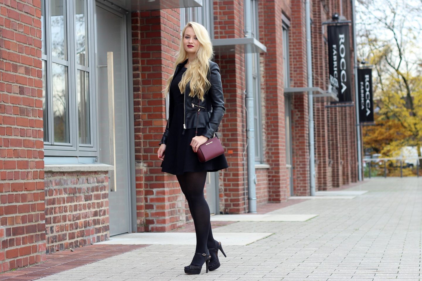 Outfit: Michael Kors Selma Mini Merlot & Backless Dress