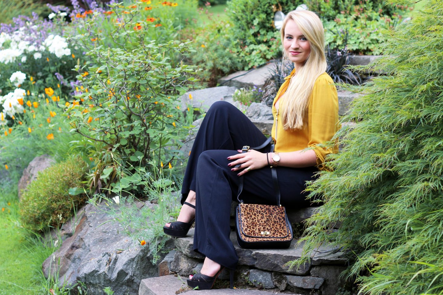 Outfit: Palazzo Pants & Mustard Yellow