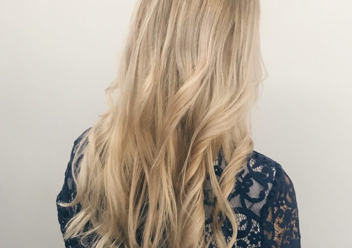 Madeline Salchow Blogger Erfahrungen Balayage Olaplex Blond Friseur Hamburg Mrs. Brightside