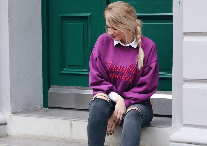 Mrs.Brightside-Rosavivi-Blogger-Hamburg-Blog-Düsseldorf-Modeblog-Outfit-Lila-Mango-Sweater-Pullover-Used-Jeans-Lack-Brogues