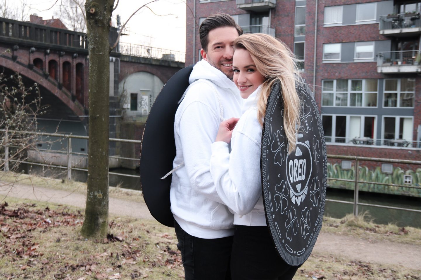 Karneval – Oreo Keks Paarkostüm DIY Anleitung {Couple Costume}